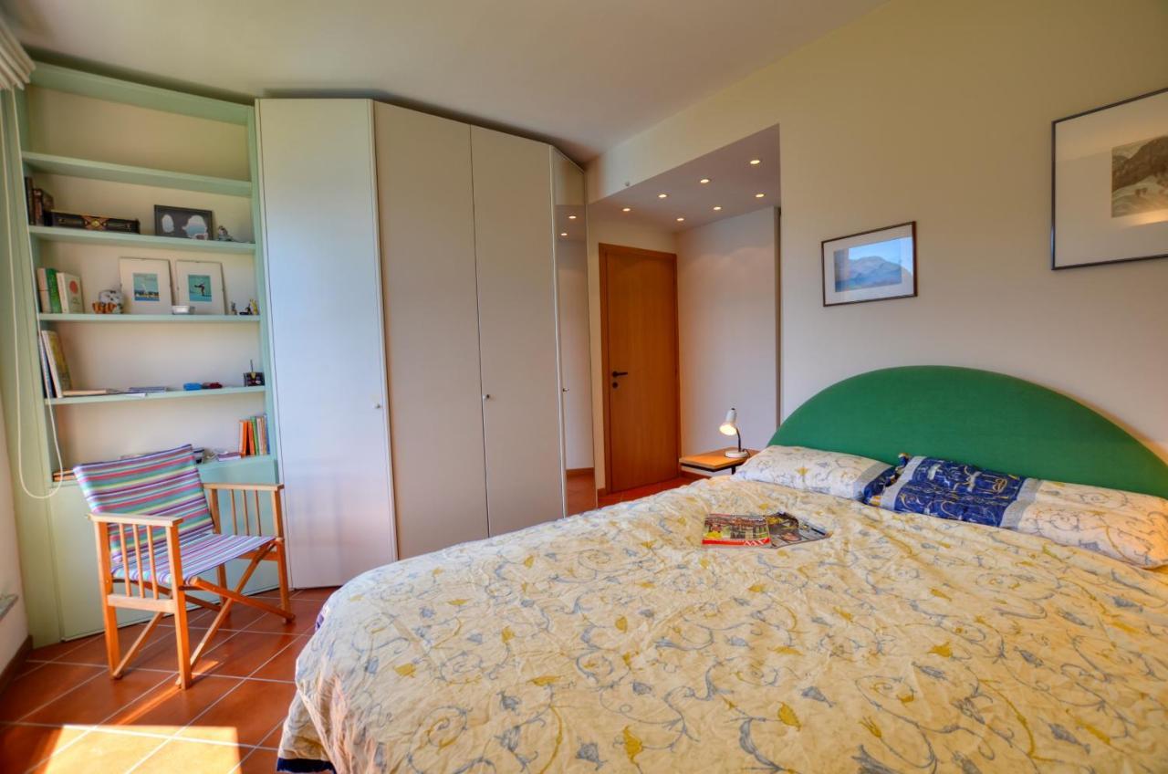 2-Bedroom Lakeview Apartment Bella Gaeta Сан-Сиро Экстерьер фото